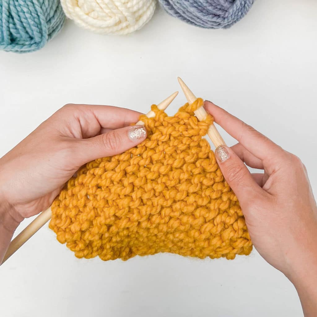 How to Bind Off Knitting - Step 1