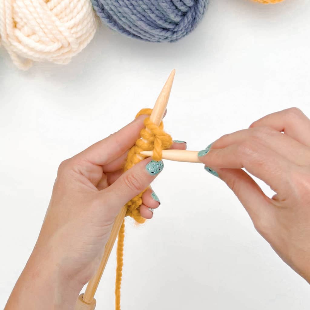 How To Knit Stitch for Beginners - Step 4
