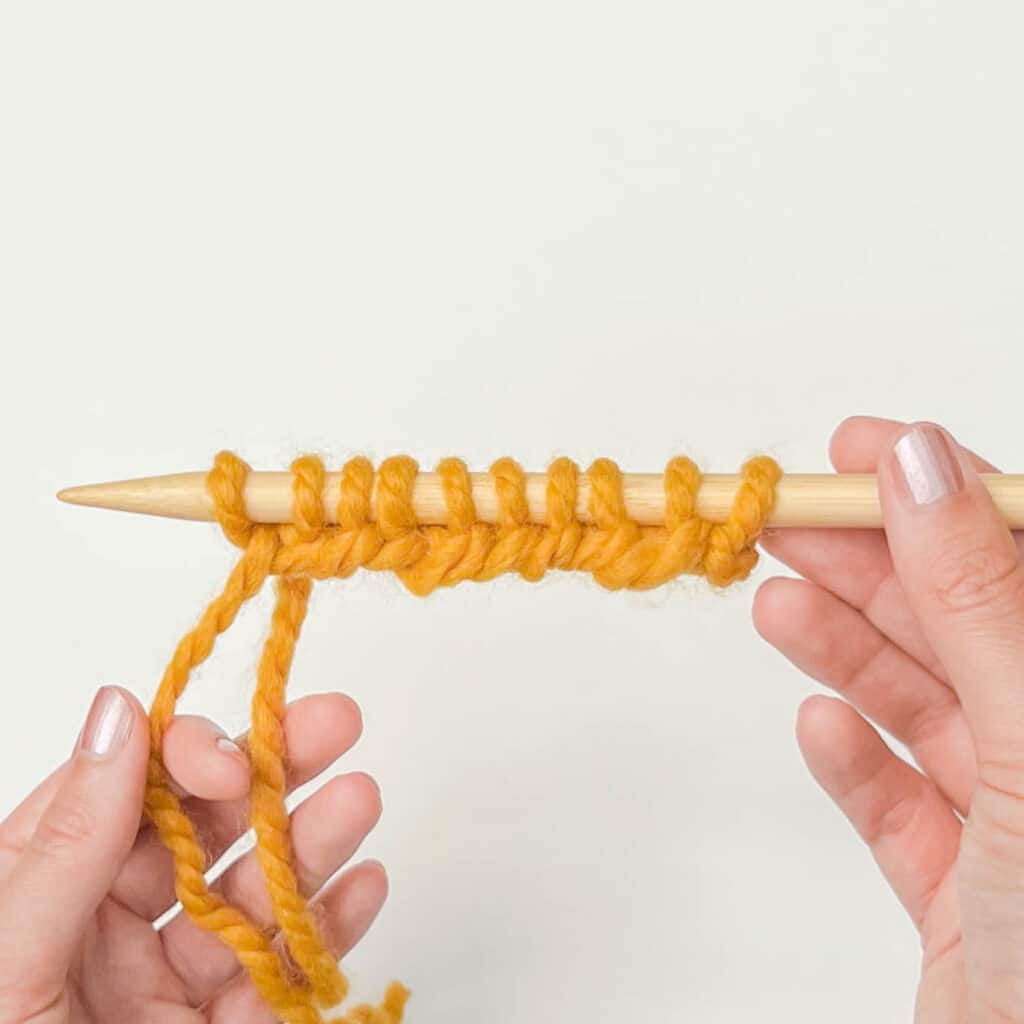 Long Tail Cast On Knitting - Repeat steps 4-6