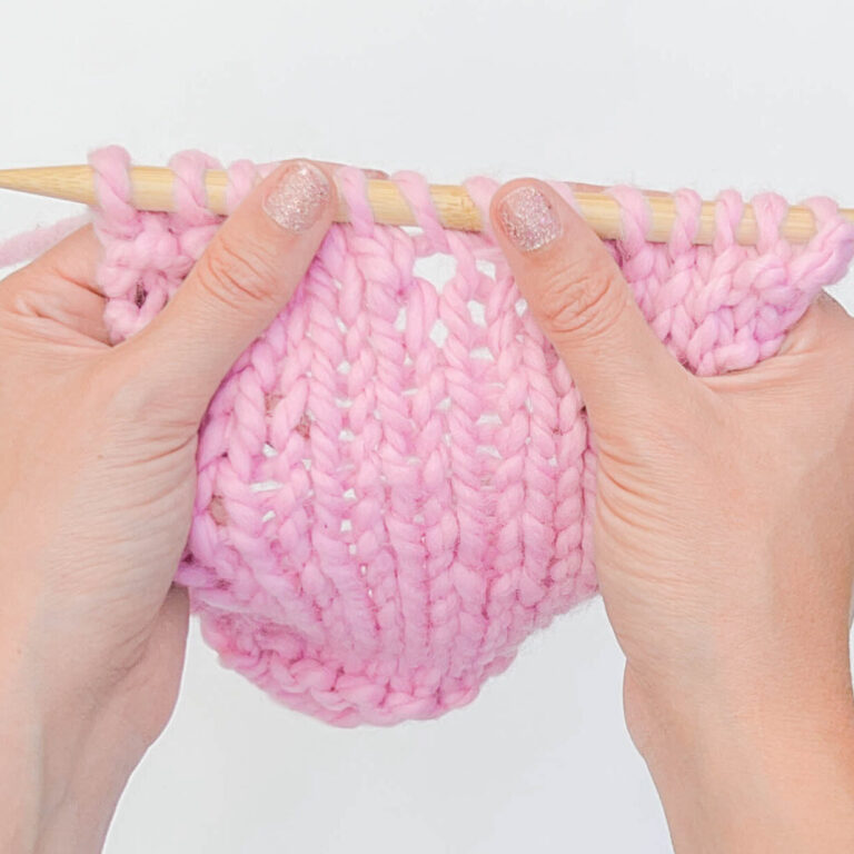 Yarn Over in Knitting [2 Easy Methods]