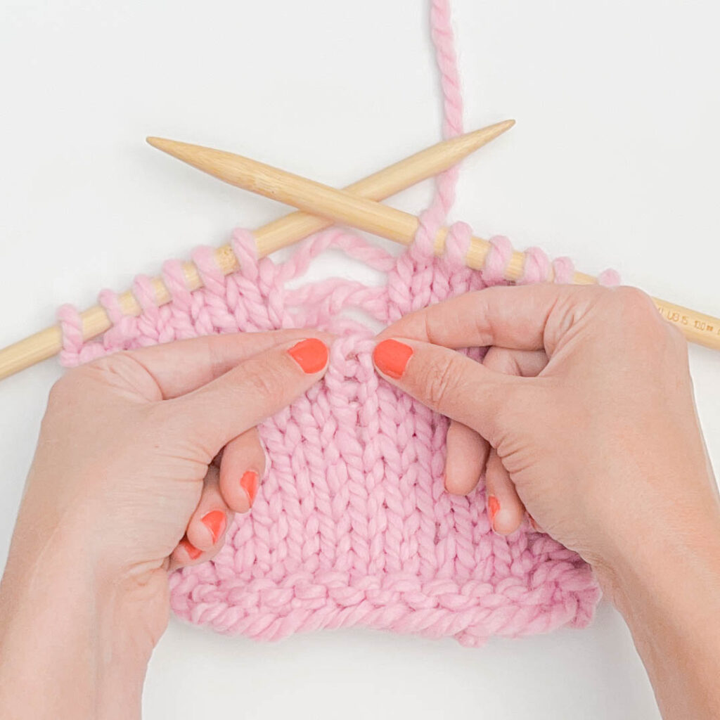 fixing a dropped knit stitch