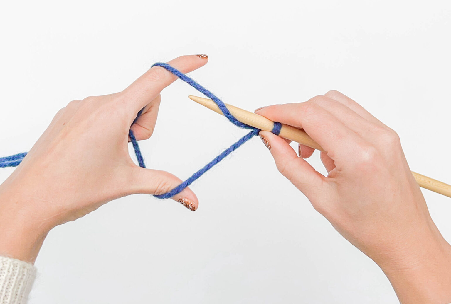 Tubular Cast On for Super Stretchy Knits [3 Easy Rows]