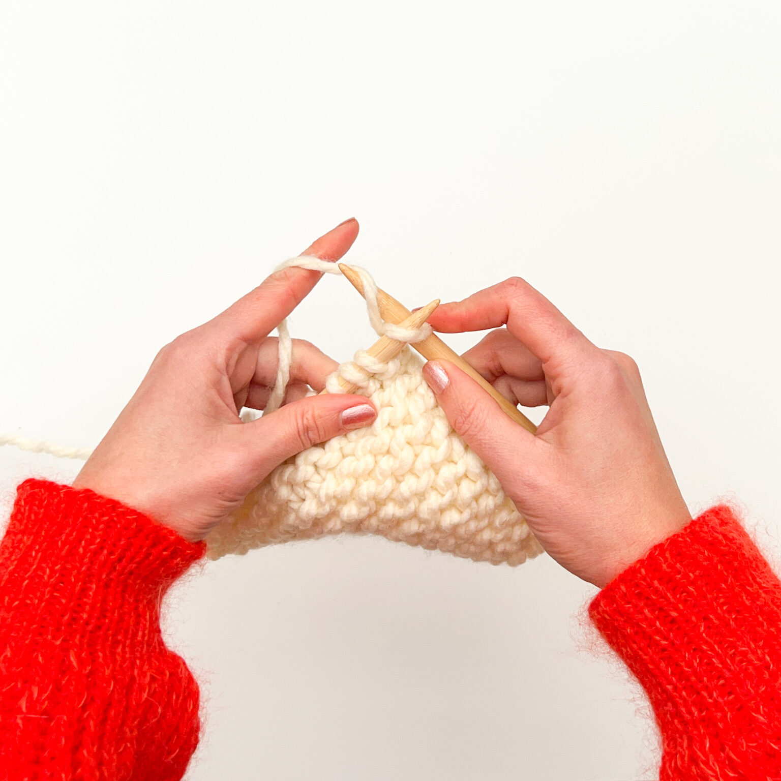 Continental Knitting Vs English 2 Best Beginner Techniques Continental Knitting Vs English 2 Best Beginner Techniques