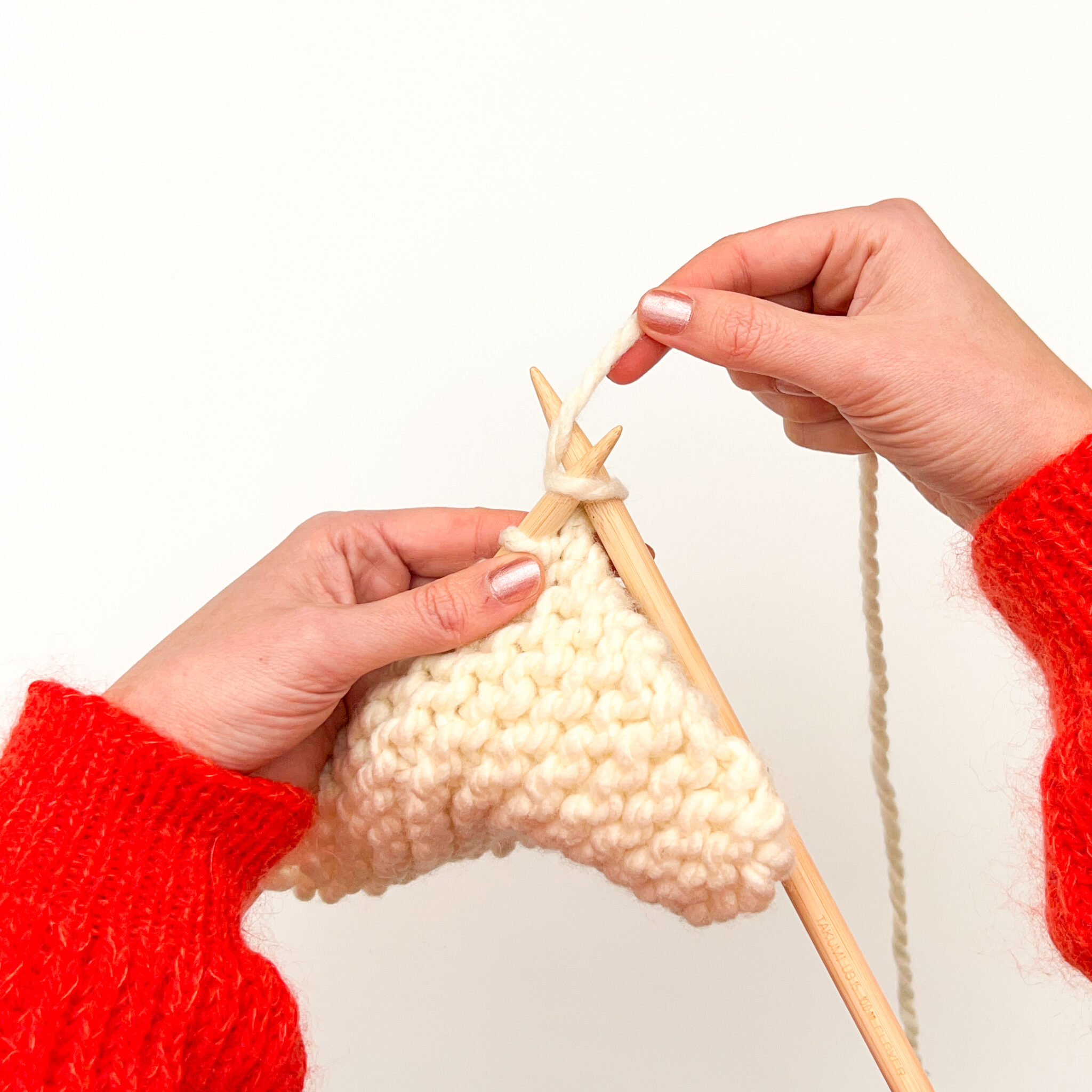 Continental Knitting Vs English 2 Best Beginner Techniques Continental Knitting Vs English 2 Best Beginner Techniques