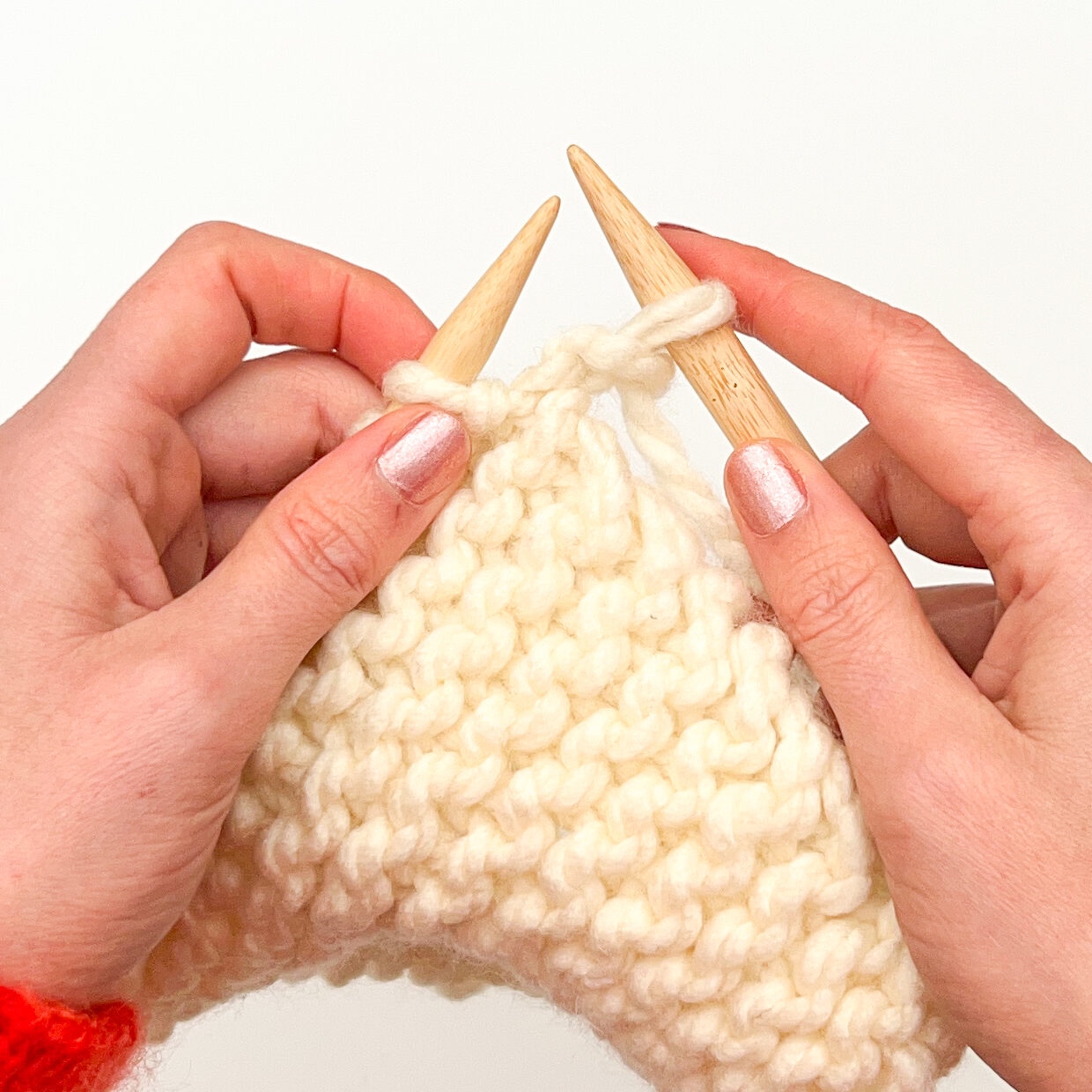 English style knitting - how to throw the yarn step 4