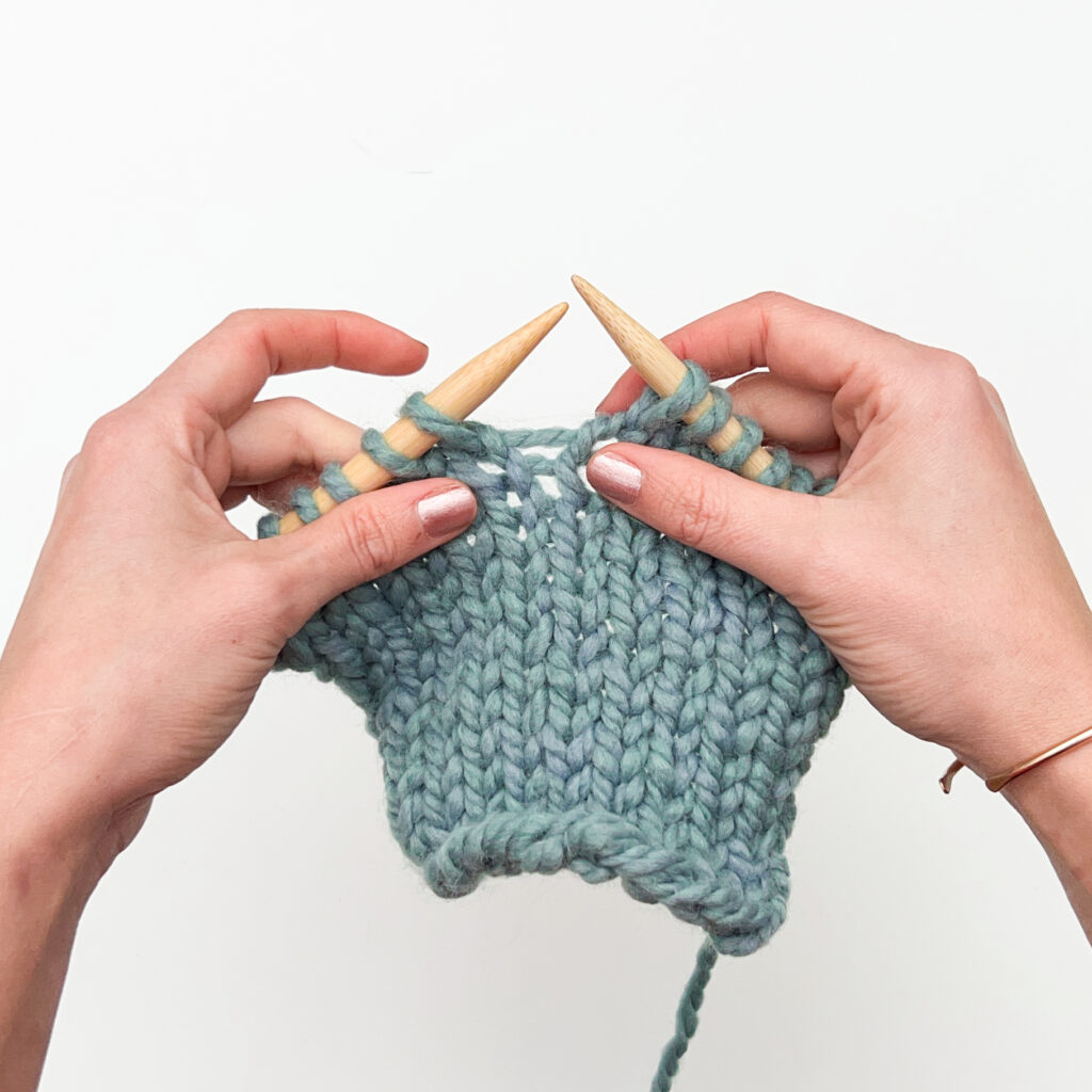M1R, make one right knit increase tutorial step 1