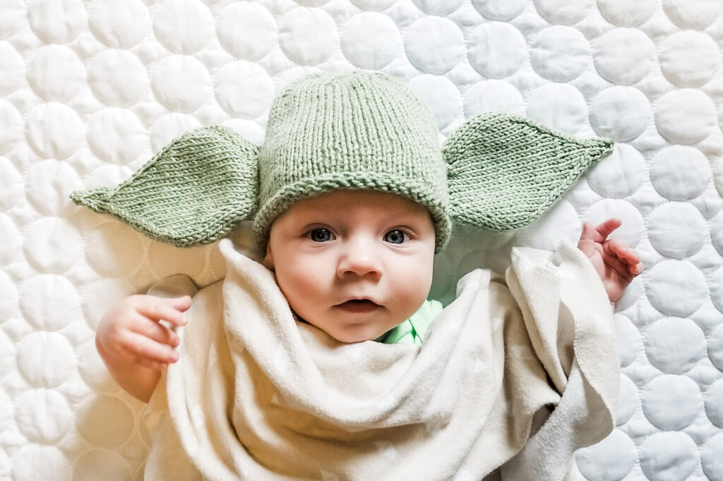 Baby Yoda Hat - Knit baby hat pattern