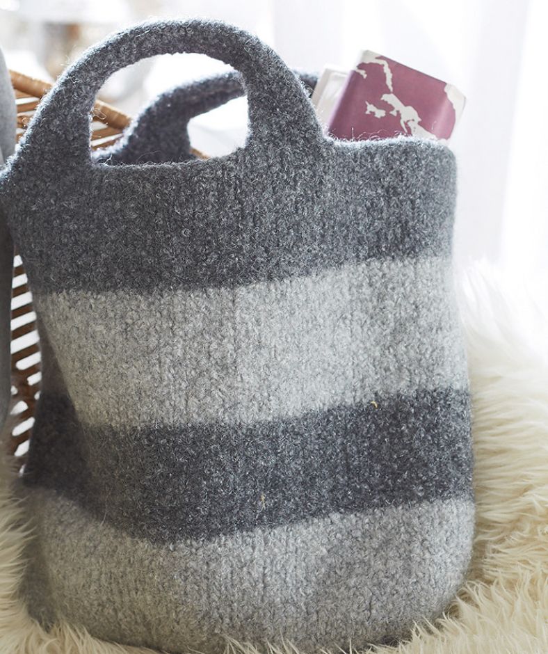 knit tote bag