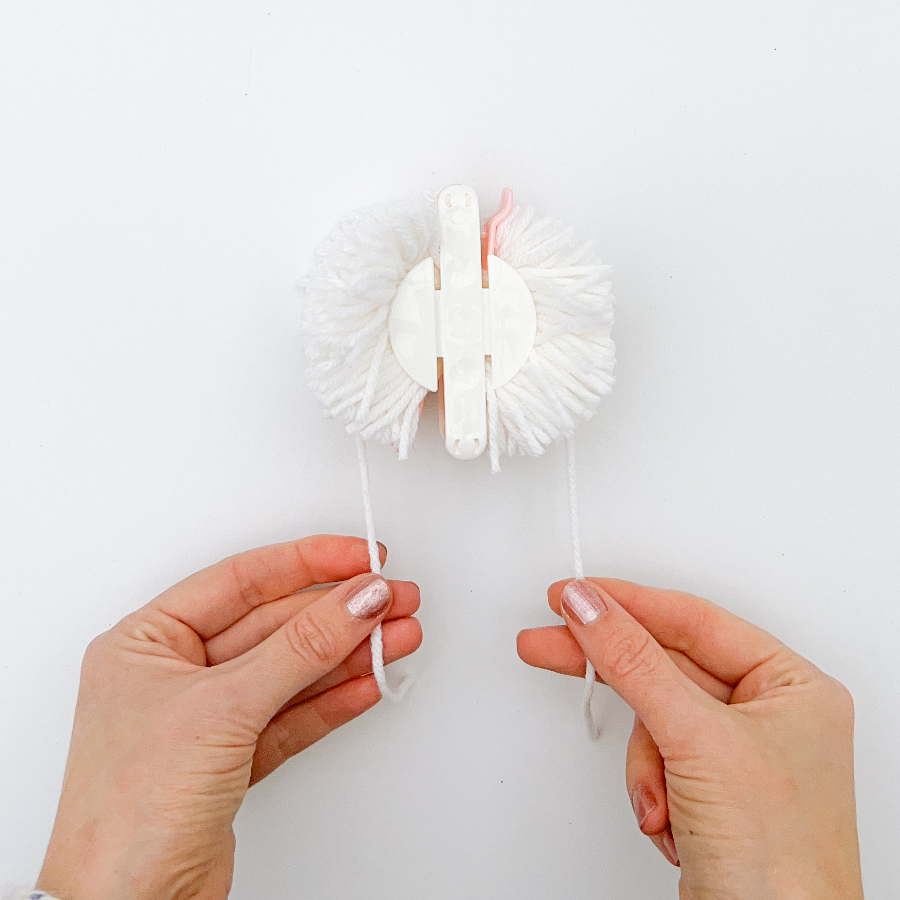 How to Make a Pom Pom in 10 Easy Steps Perfectly Every Time!