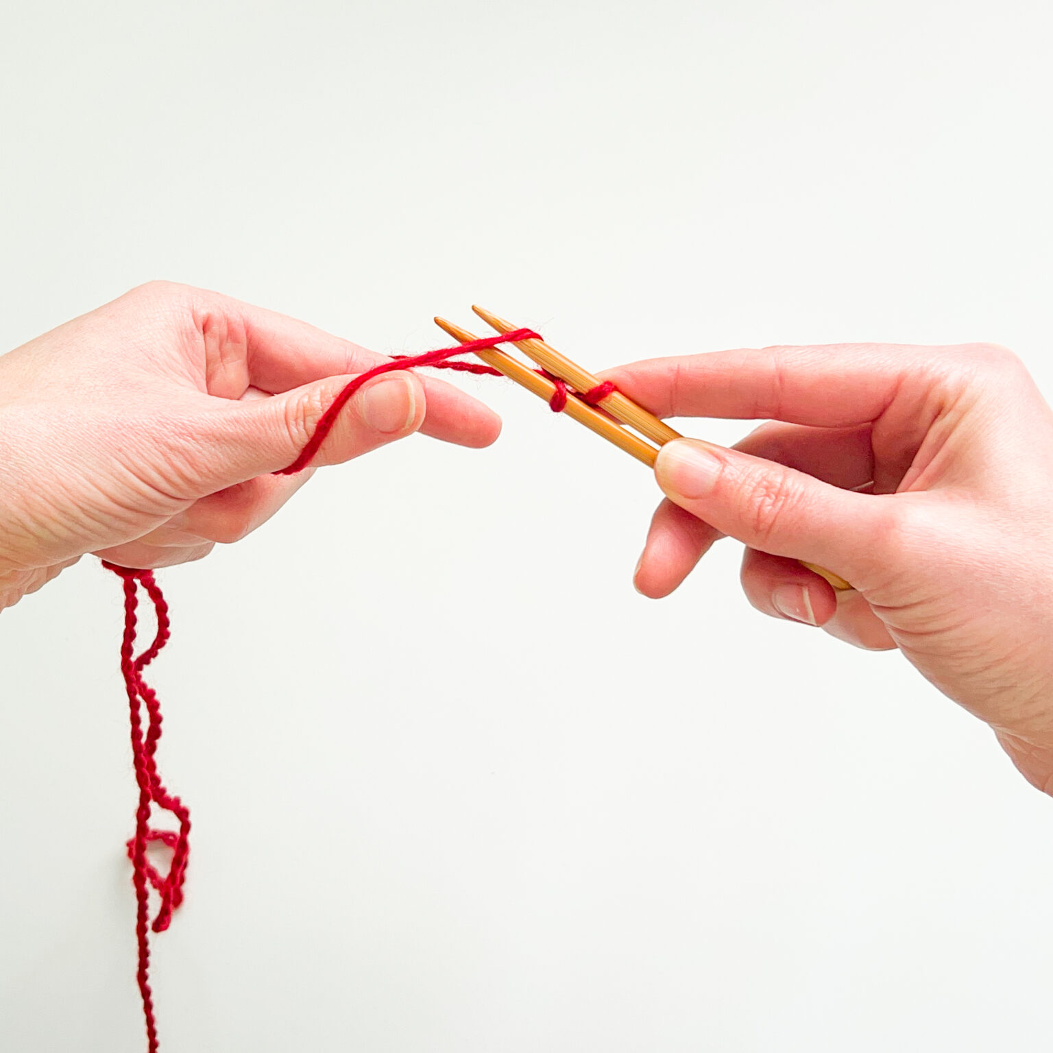 Judy's Magic Cast On - 3 Steps for Invisible Seams