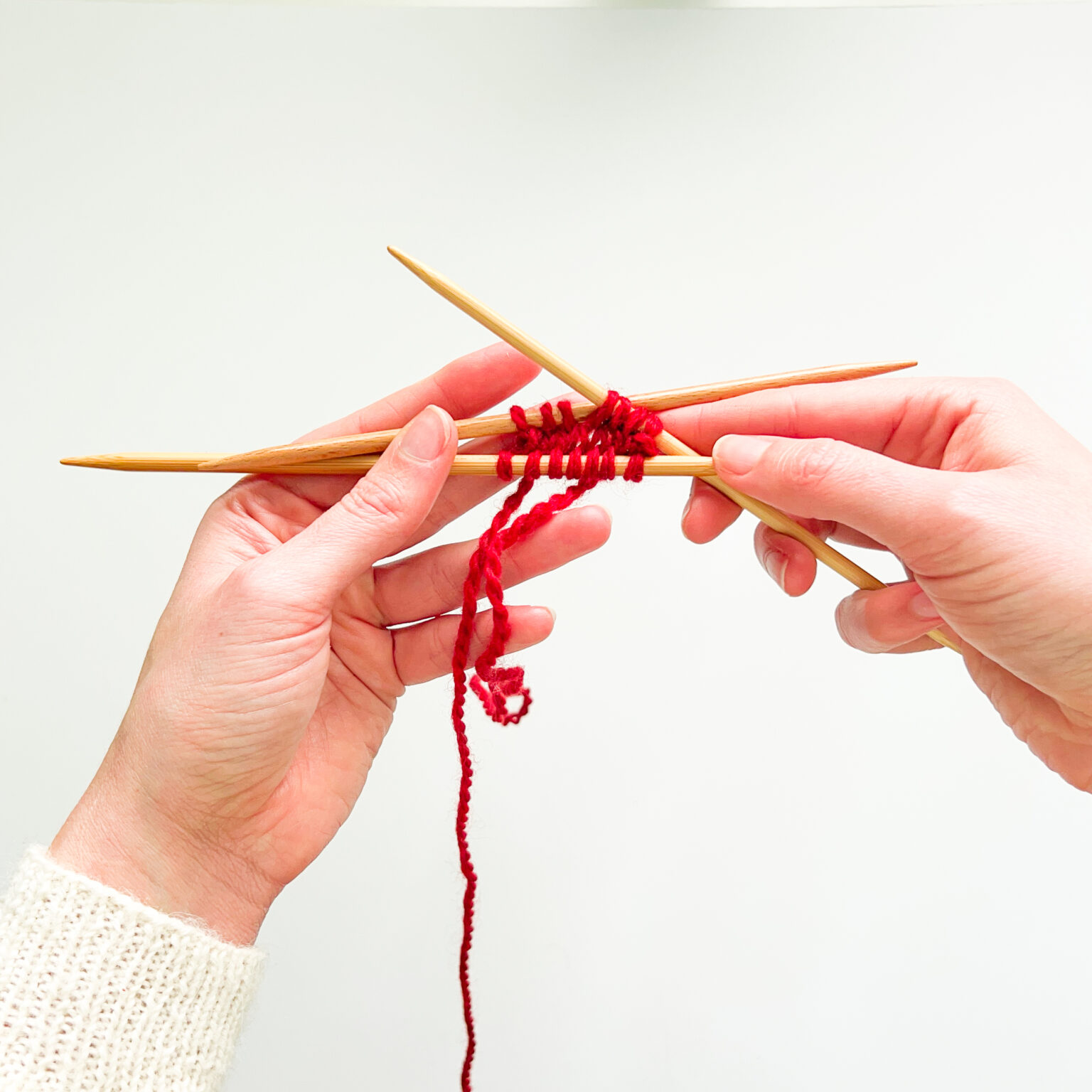 Judy's Magic Cast On - 3 Steps for Invisible Seams