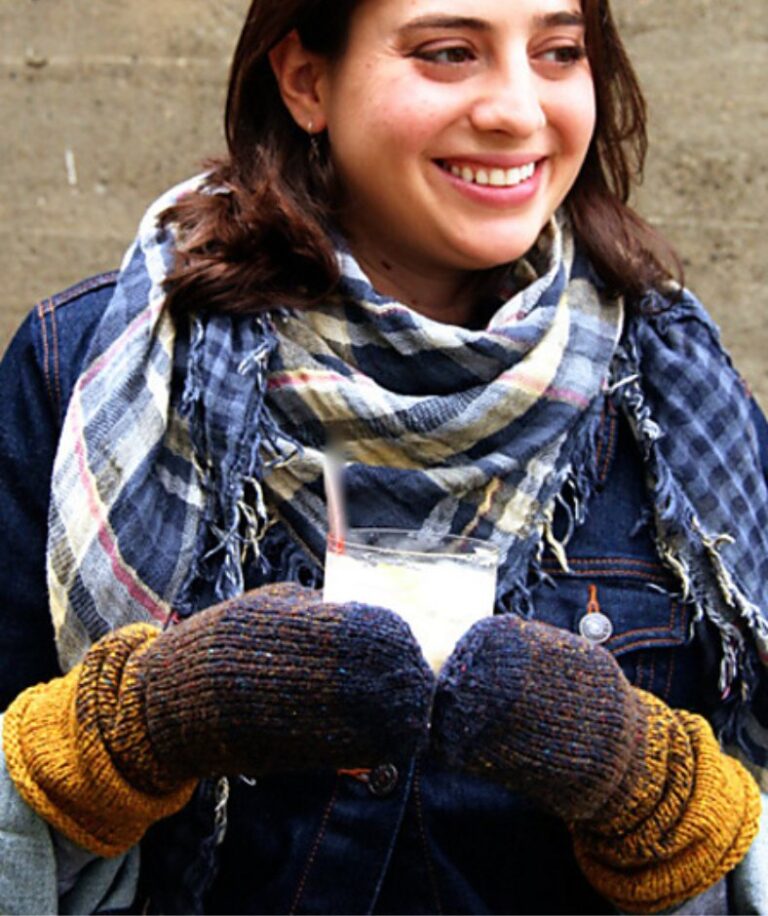 Mitten Pattern Round Up [12 Free Knitting Patterns]