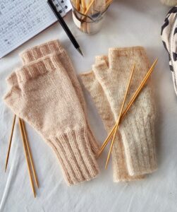 Mitten Pattern Round Up 12 Free Knitting Patterns
