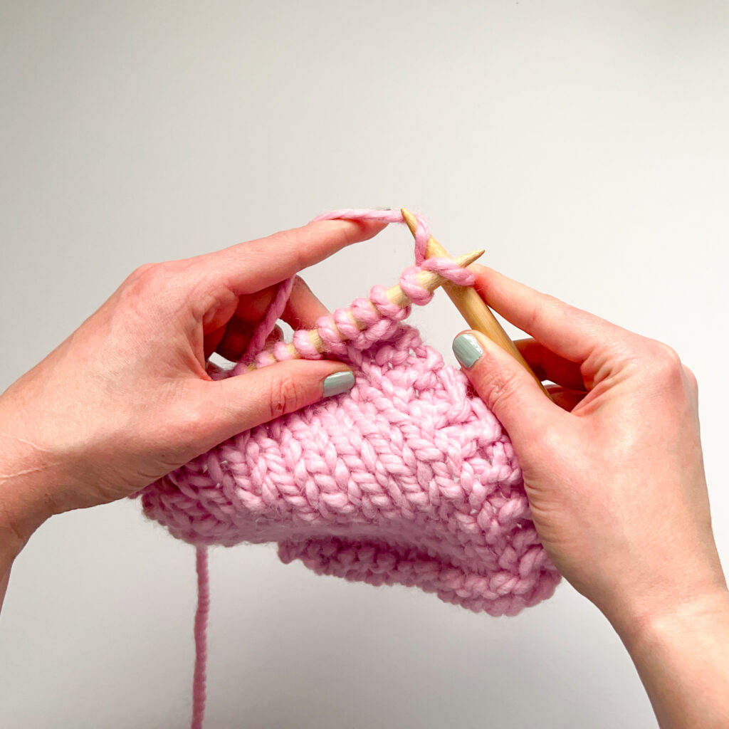 Icord bind off tutorial - knitting the first stitch