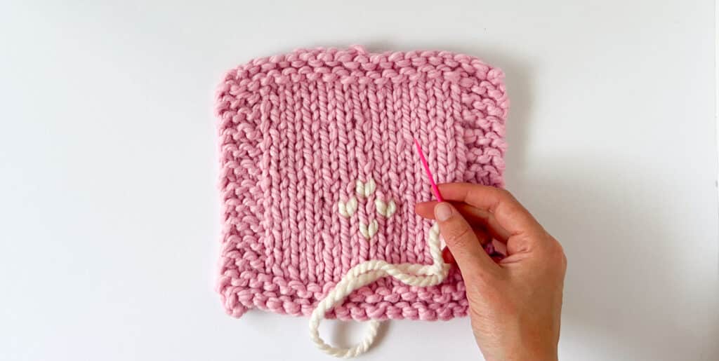 Duplicate Stitch For Beginner Knitters [5 Easy Steps]