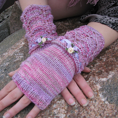 Rose Garden Lacy Fingerless Gloves pattern.