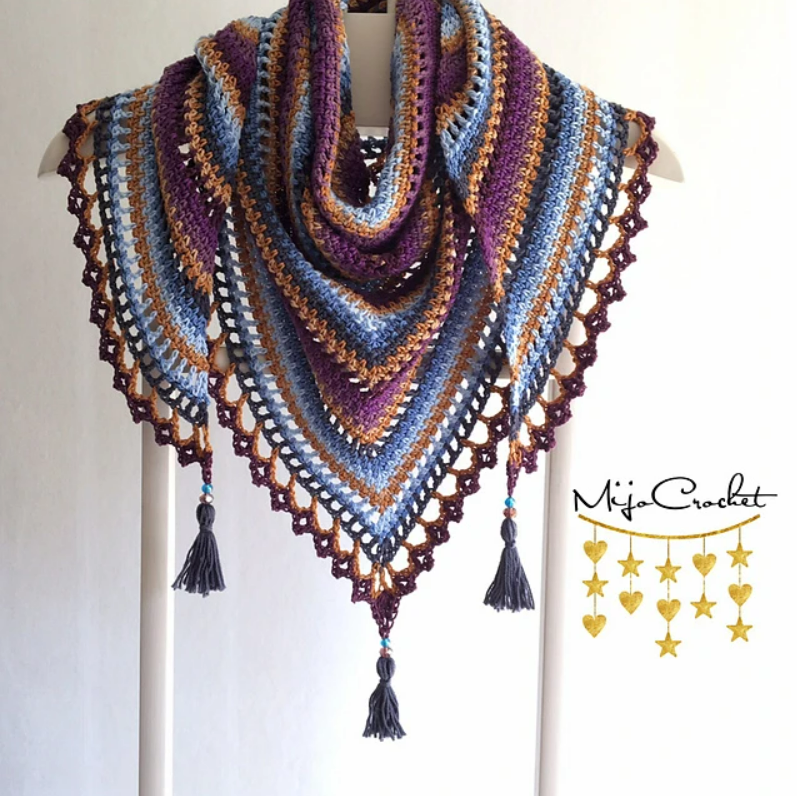 Free crochet shawl patterns: the Taiga Shawl pattern.