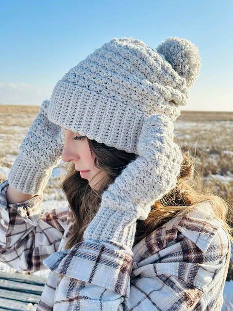 Easy crochet hat pattern: The Winter Moonlight Set