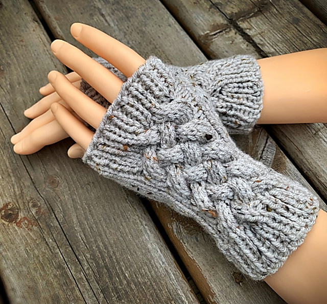 Cable Knit Fingerless Gloves pattern.