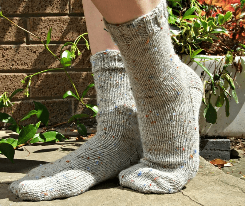 Basic 6ply Boot Socks pattern.
