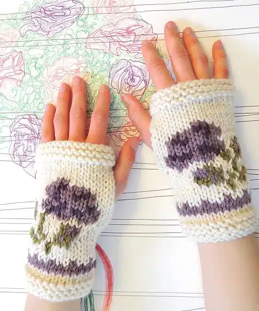 Intarsia Rose Fingerless Gloves