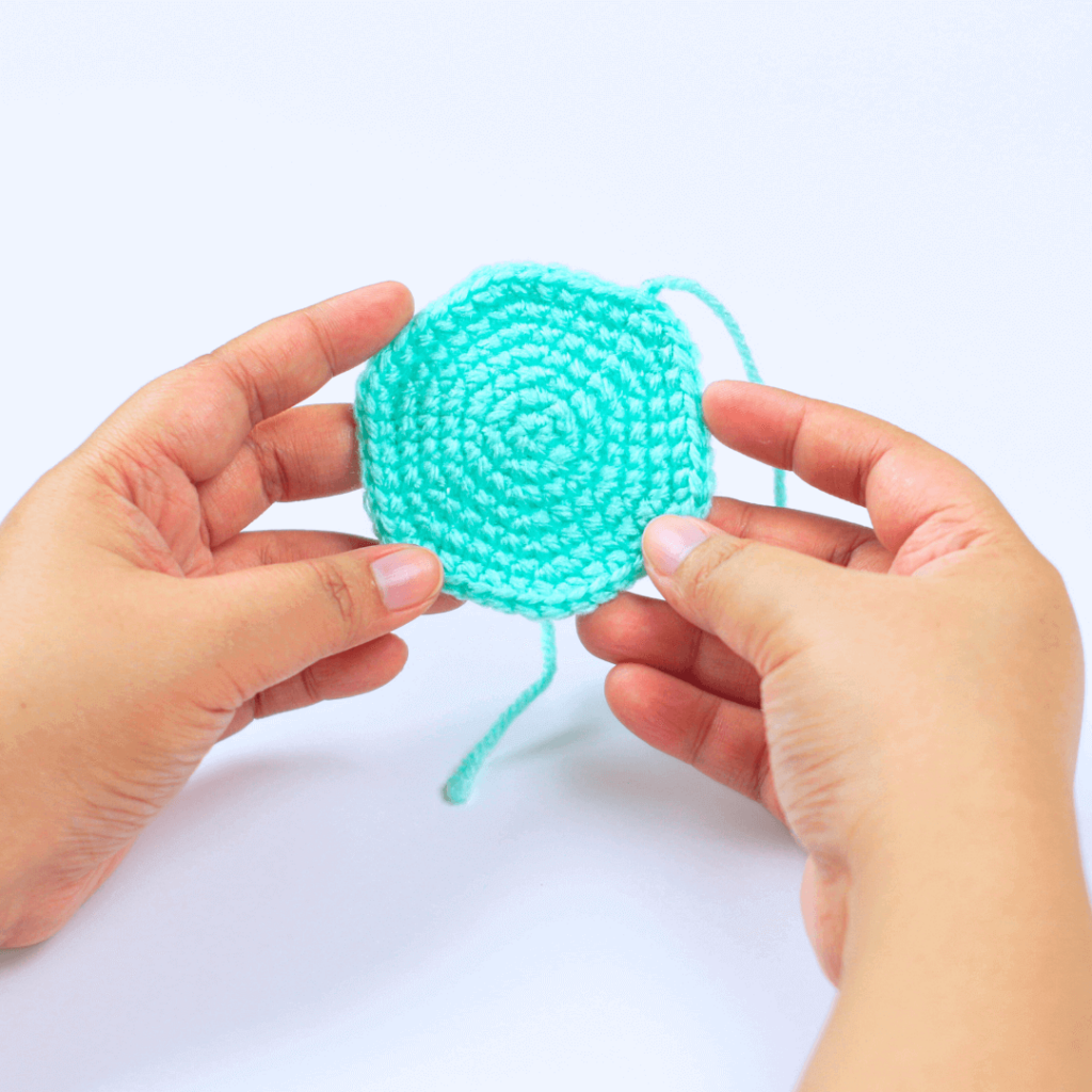 How to crochet a flat circle