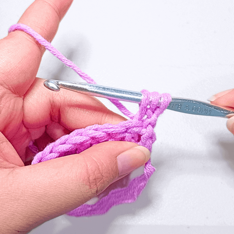 It looks like this when you start making your stitches.
